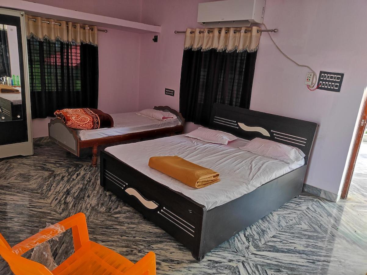 Vrundavan Home Stay And Village Resort Kevadia Екстериор снимка