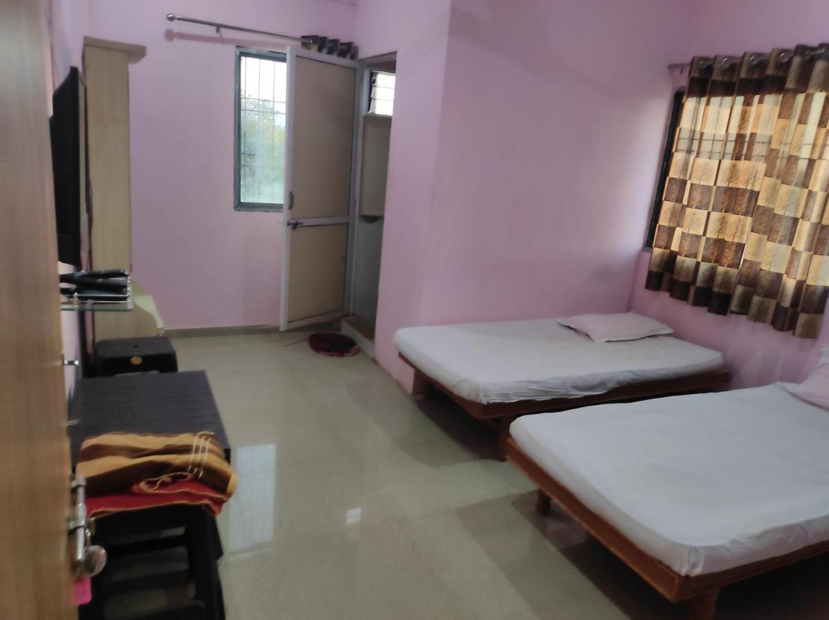 Vrundavan Home Stay And Village Resort Kevadia Екстериор снимка