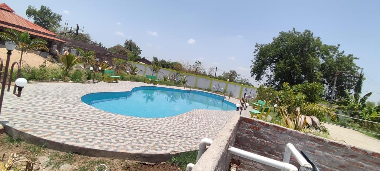 Vrundavan Home Stay And Village Resort Kevadia Екстериор снимка